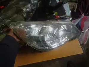 Toyota Fielder 2007 Headlights