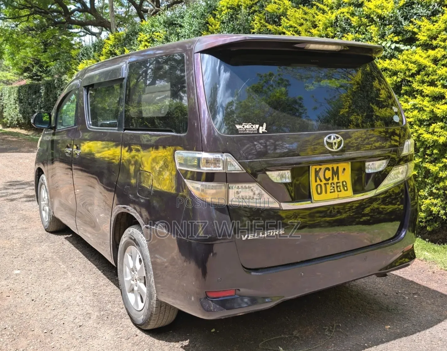 Toyota Vellfire 2010
