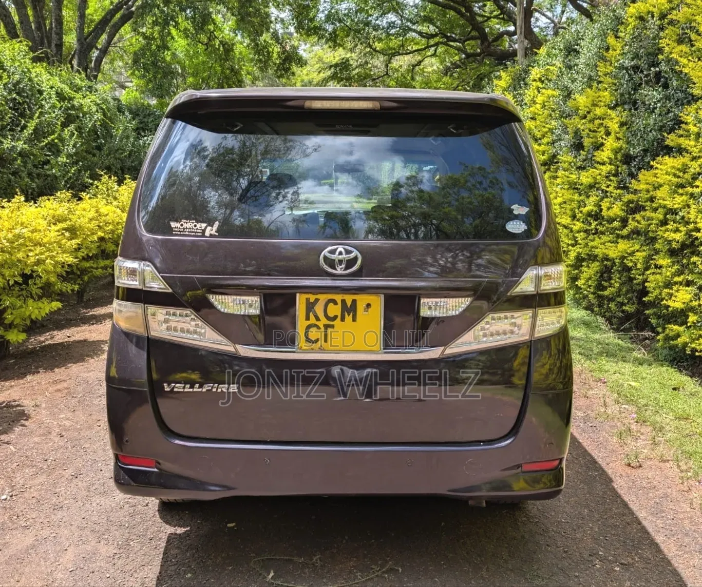 Toyota Vellfire 2010