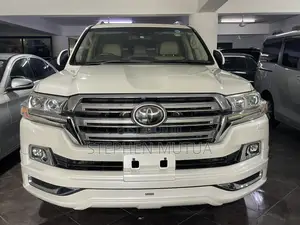 Toyota Land Cruiser 4.6 V8 ZX 2017 White