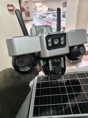 Excellent Night Vision Triple Eyes Triple Lens 4g Solar Powered CCTV