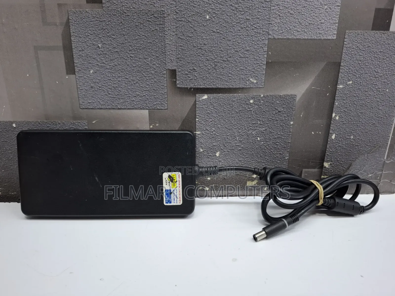 Ex Uk Dell Adapter 240 Watts Original for Alienware Area-51 M17x