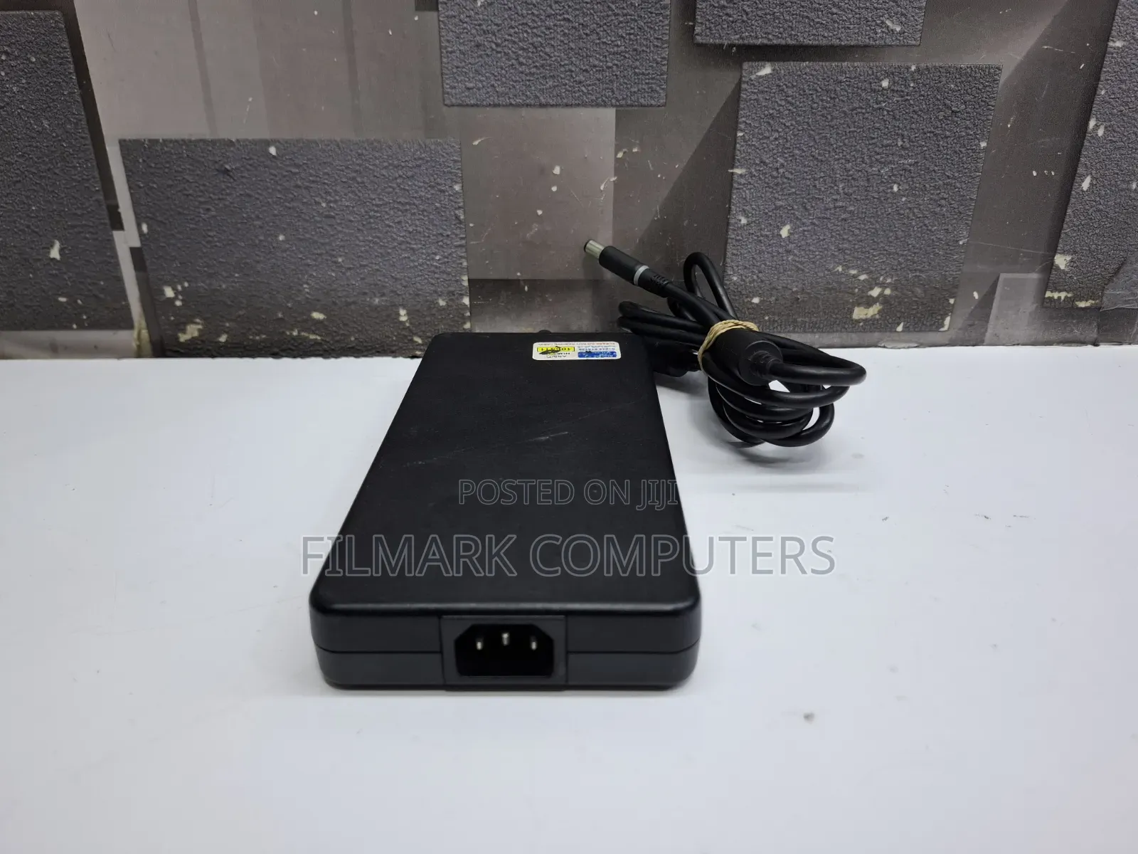 Ex Uk Dell Adapter 240 Watts Original for Alienware Area-51 M17x