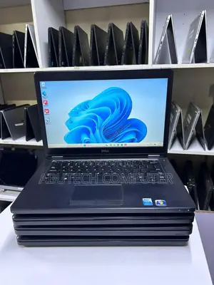 Laptop Dell Latitude 5450 4GB Intel Core i5 HDD 500GB
