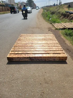 Briefcase Pallets Bed in 5x6 Size