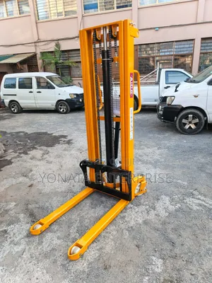 3m High 1.5t Manual Stacker