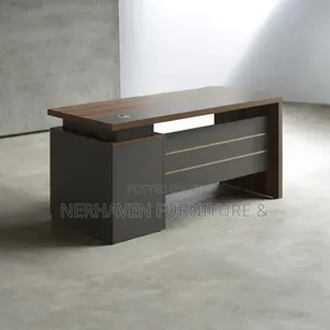 1.4 Office Desk With Spacious Work Surface