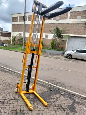 Manual Hydraulic Pallet Stacker, 1500kg Load Capacity