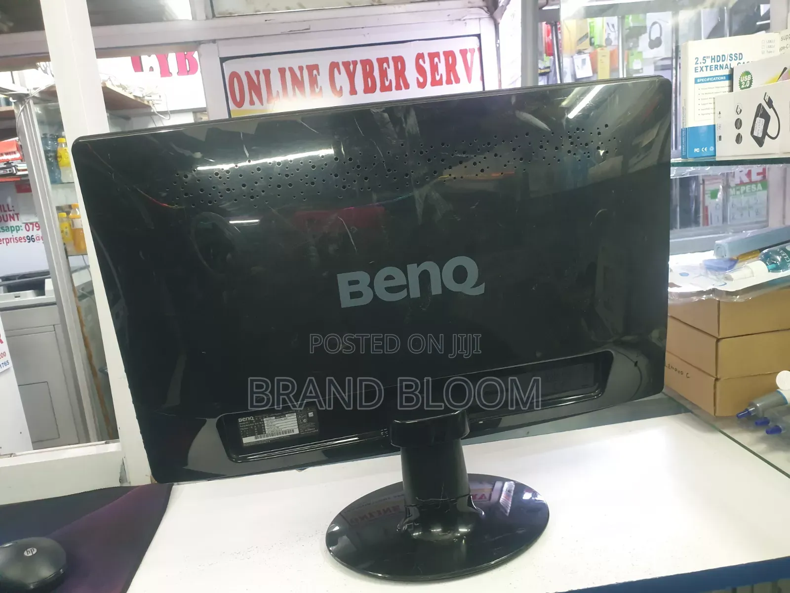22 Inches Monitor Benq
