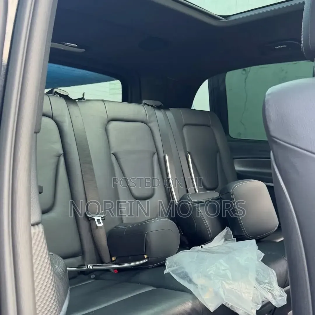 Mercedes-Benz V-Class 2019 Blue