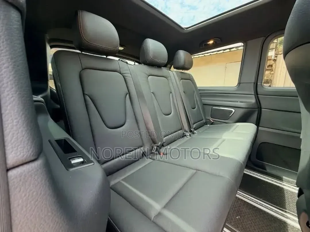 Mercedes-Benz V-Class 2019 Blue