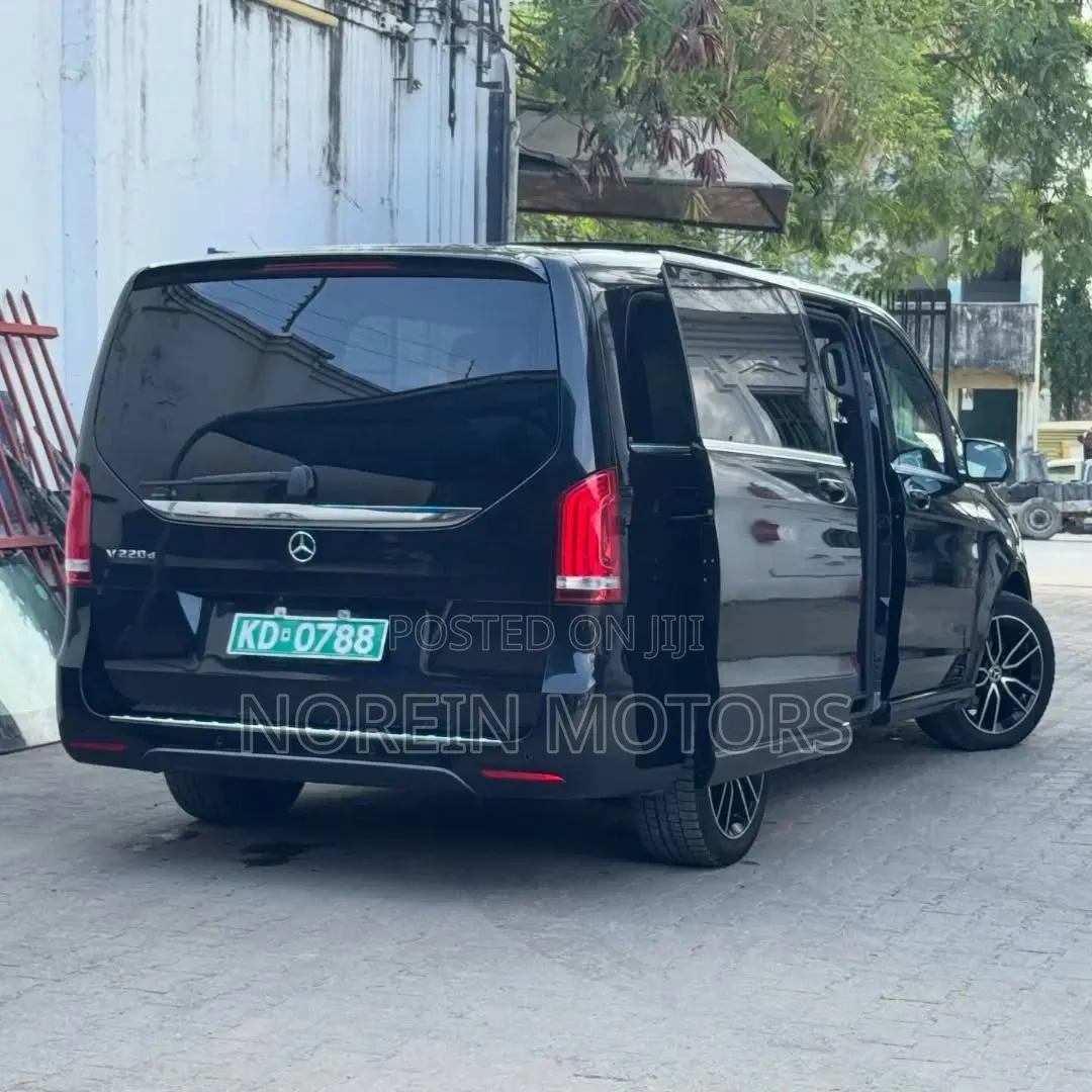 Mercedes-Benz V-Class 2019 Blue