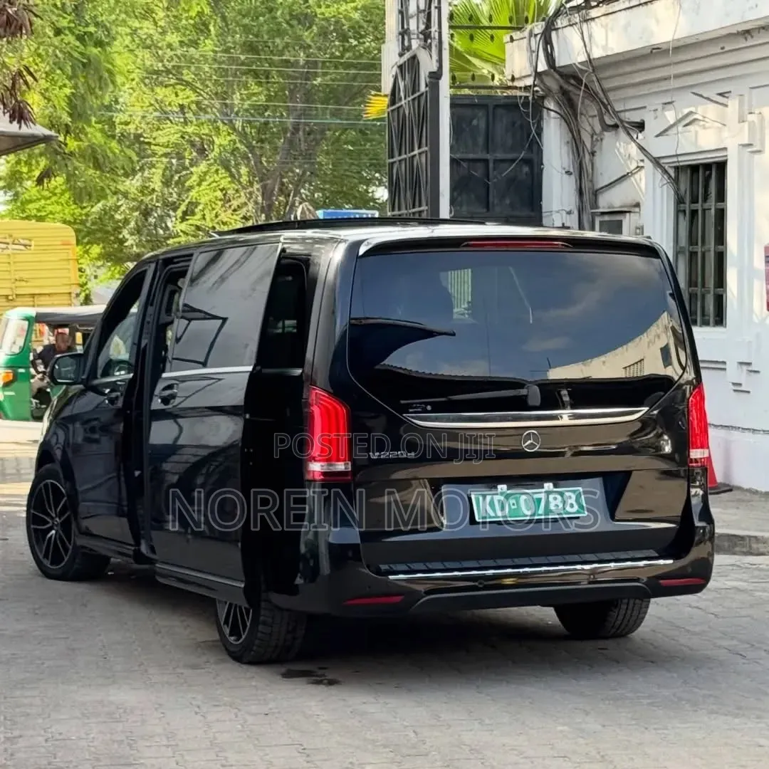 Mercedes-Benz V-Class 2019 Blue