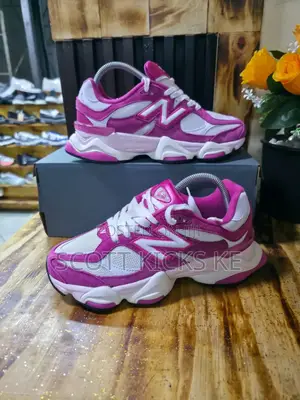 New Balance 9060 Turkwish Pink