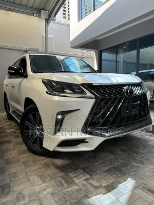 Lexus LX 570 AWD 2020 White