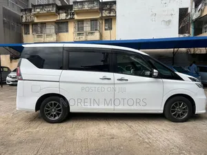 Nissan Serena 2018 Off white