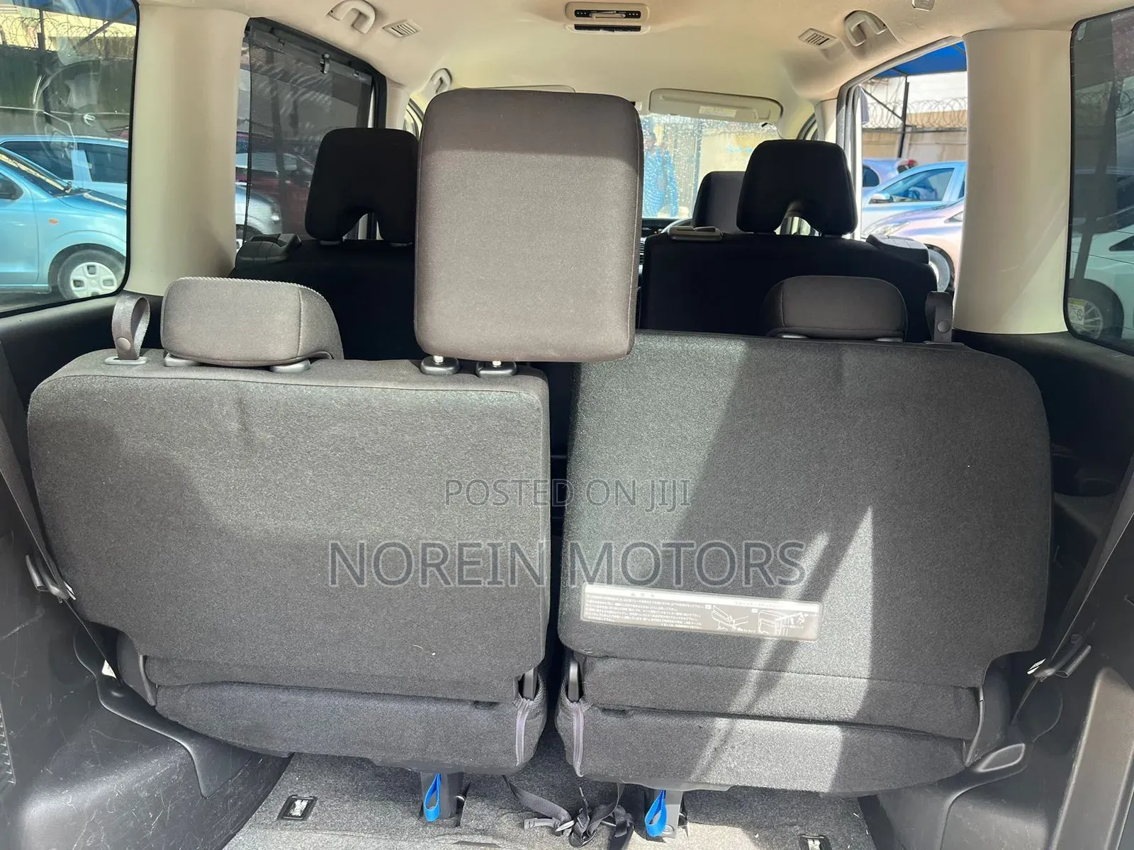 Nissan Serena 2018 Off white