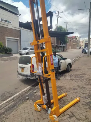 1.5tonne by 3mtrs Manual Stacker