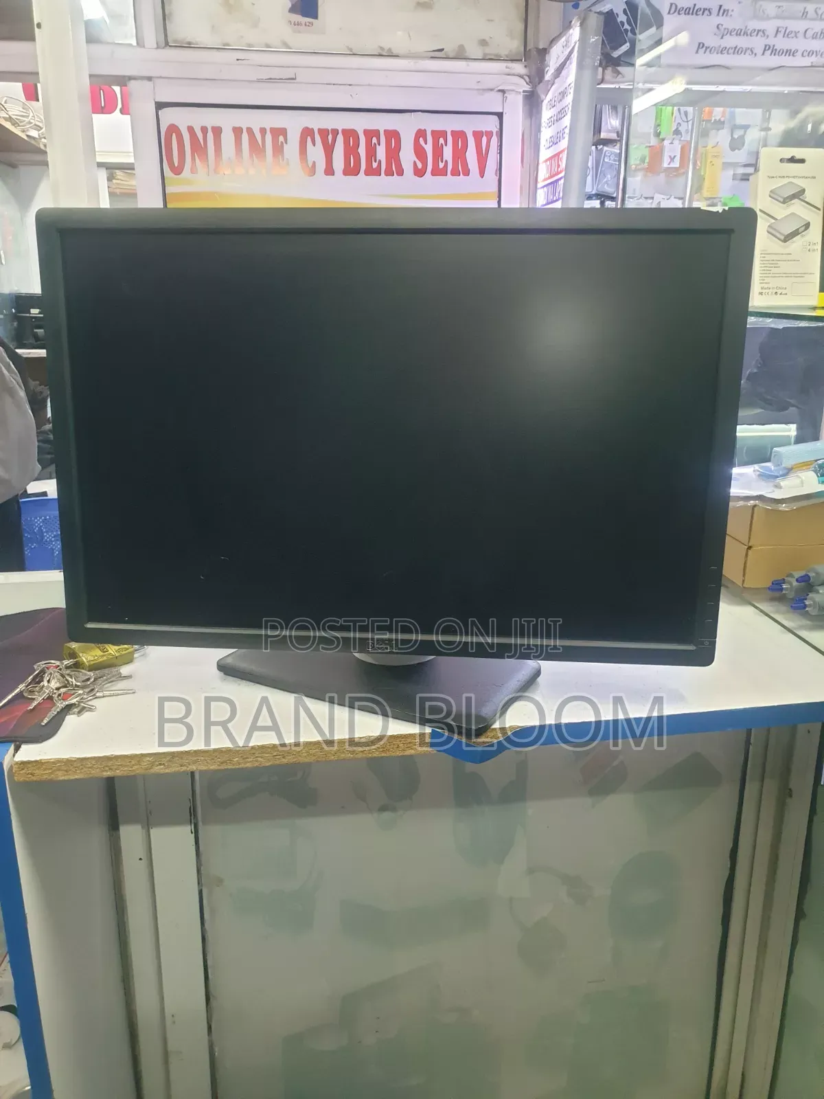 Dell 24 Inches Stretched