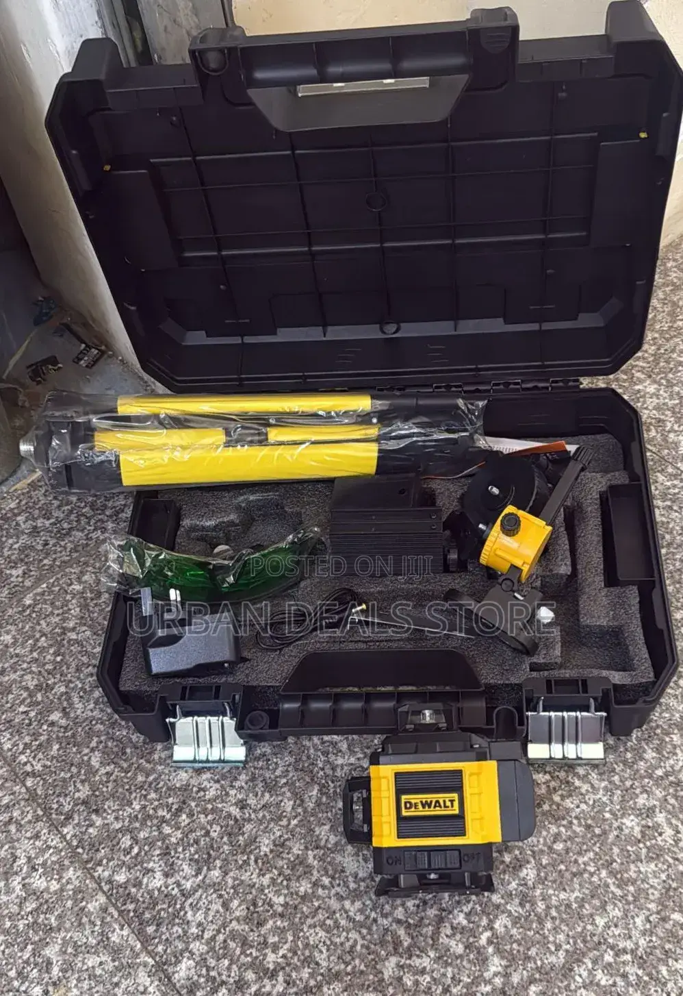 Dewalt 16-Line Laser Level – High Precision Tool