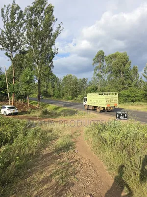 50×100 Prime Plots Touching Kenol-Murang'a Highway