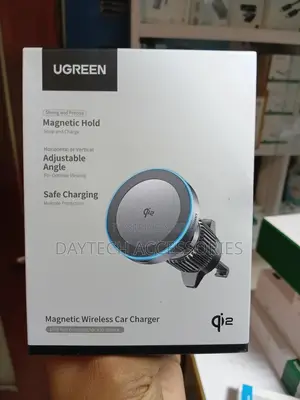 Ugreen W708 Magnetic Wireless Car Charger.