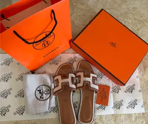 Hermès Oran Sandals ( Boxed )