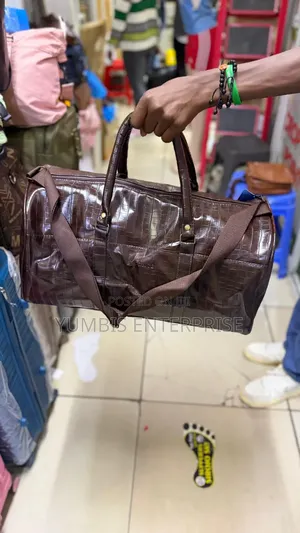 Medium Quality Sleek Leather Bags 