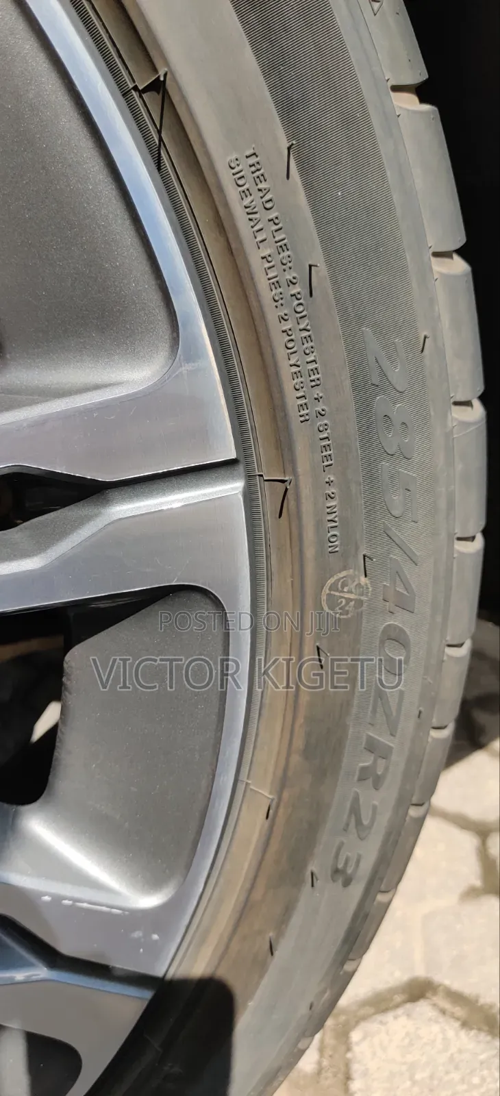 Land Rover Range Rover Vogue 2023 Gold