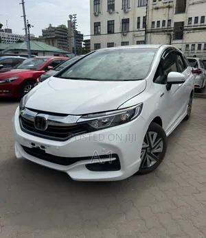 Honda Fit Shuttle 1.5 Hybrid 2WD 2019 White