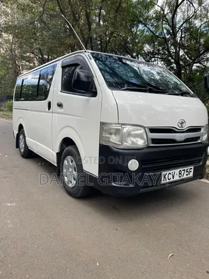 Toyota HiAce 2013 White