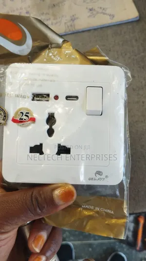 Single Socket Universal