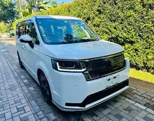 Honda Stepwgn 2019 Pearl