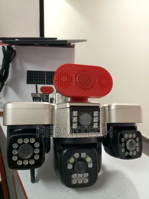 Outdoor 4-Lens CCTV 4g Enabled Solar Powered Alarm System Notification