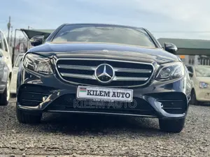Mercedes-Benz E200 2017 Black
