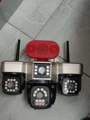 Remote Viewing 4 Lens Solar Powered CCTV 4g Smart Alarm System Outdoor