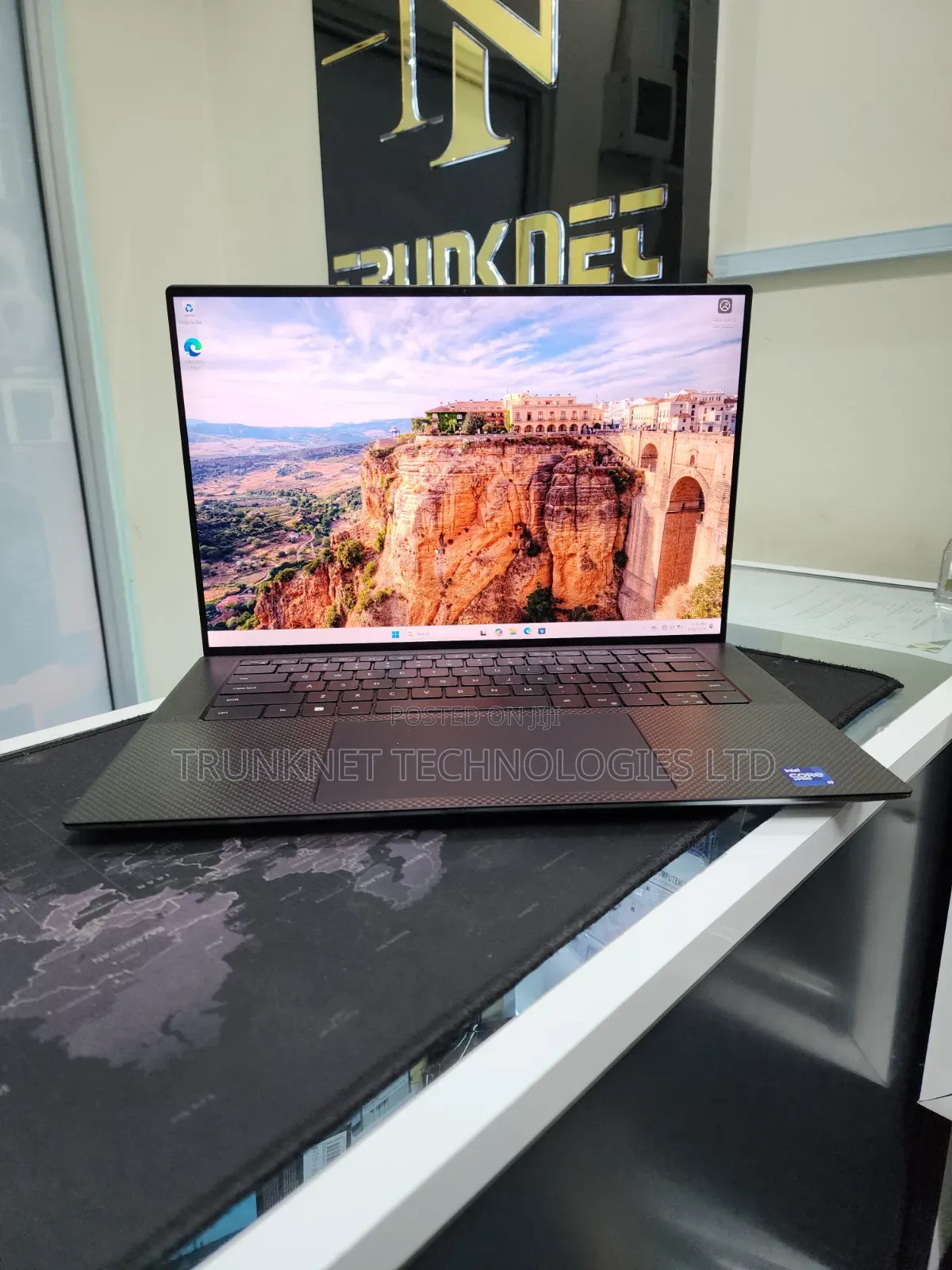 Laptop Dell Precision 5560 16GB Intel Core i9 SSD 512GB