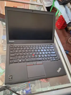 Laptop Lenovo ThinkPad T450 4GB Intel Core i5 SSD 256GB