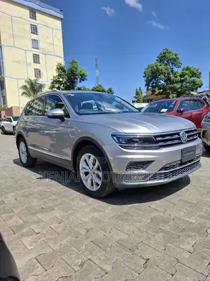 Volkswagen Tiguan 2019 Silver