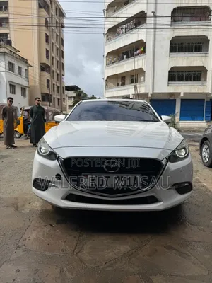 Mazda Axela 2018 White