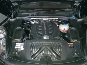 Porsche Macan Turbo 2017 Matt Black