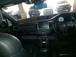 Porsche Macan Turbo 2017 Matt Black