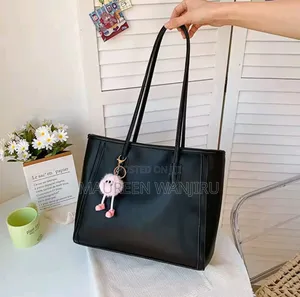 Dolly Tote Bags