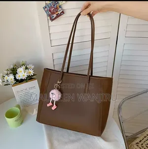 Dolly Tote Bags