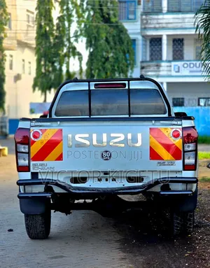 Isuzu D-MAX 2018 White