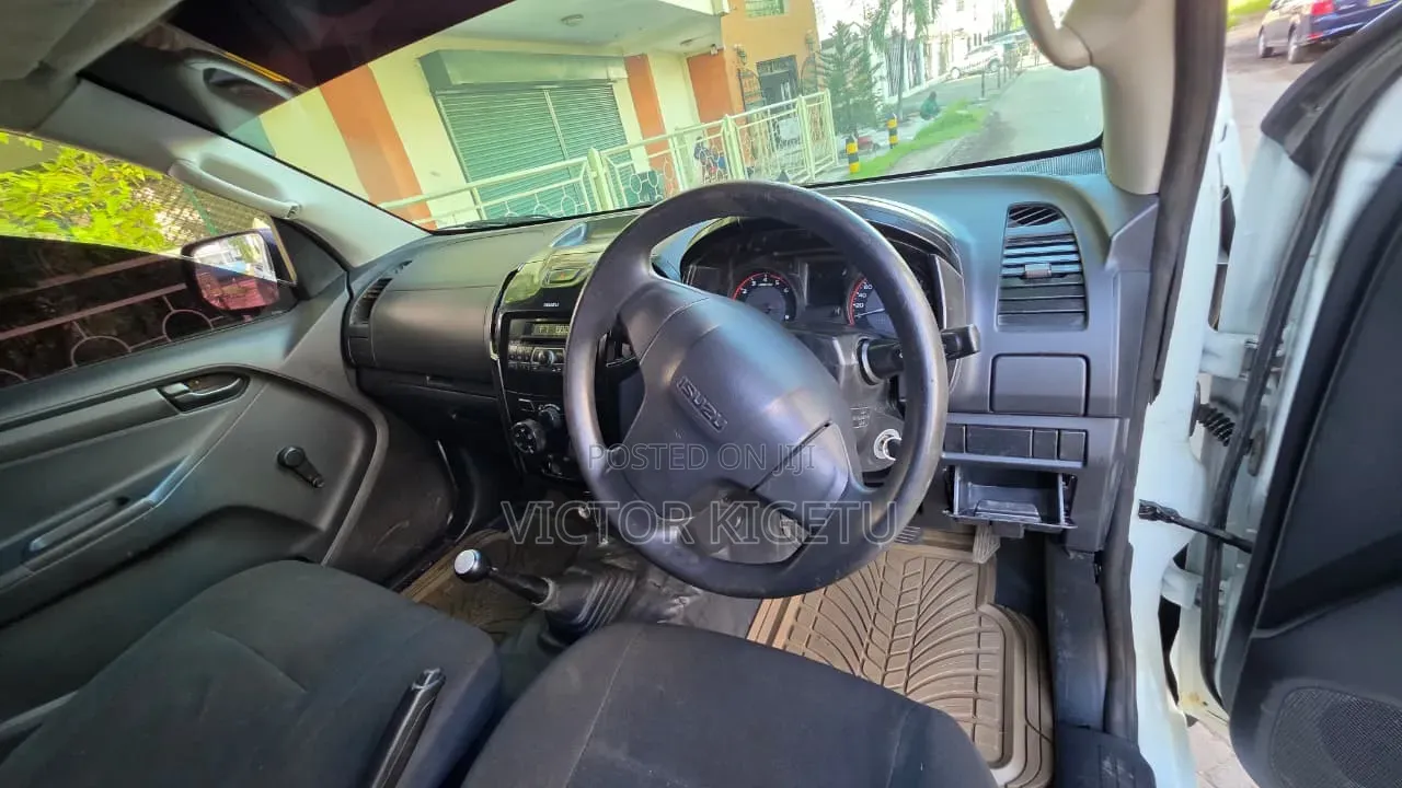 Isuzu D-MAX 2018 White