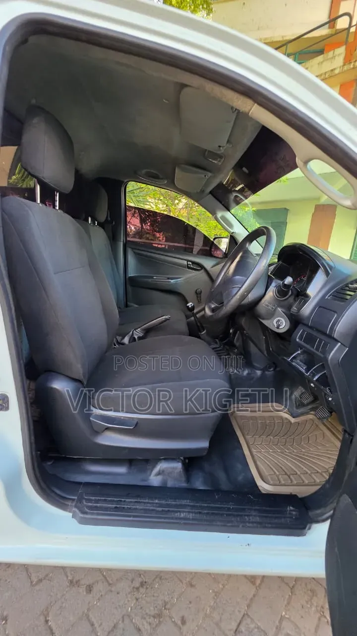 Isuzu D-MAX 2018 White