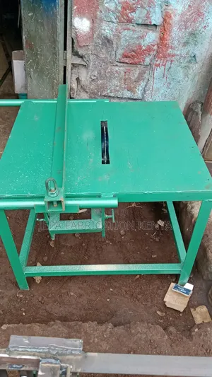 Wood Cutting Machine