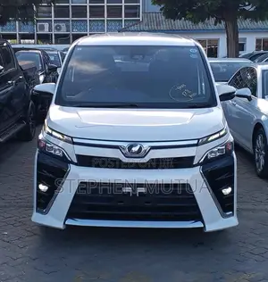 Toyota Voxy 2019 White