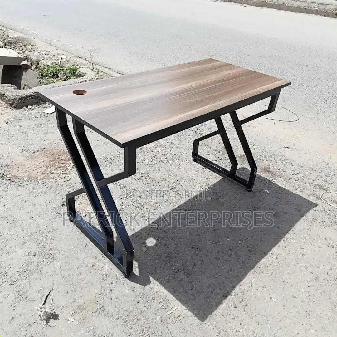 Modern Metallic Office/ It / Home Study Computer Desk